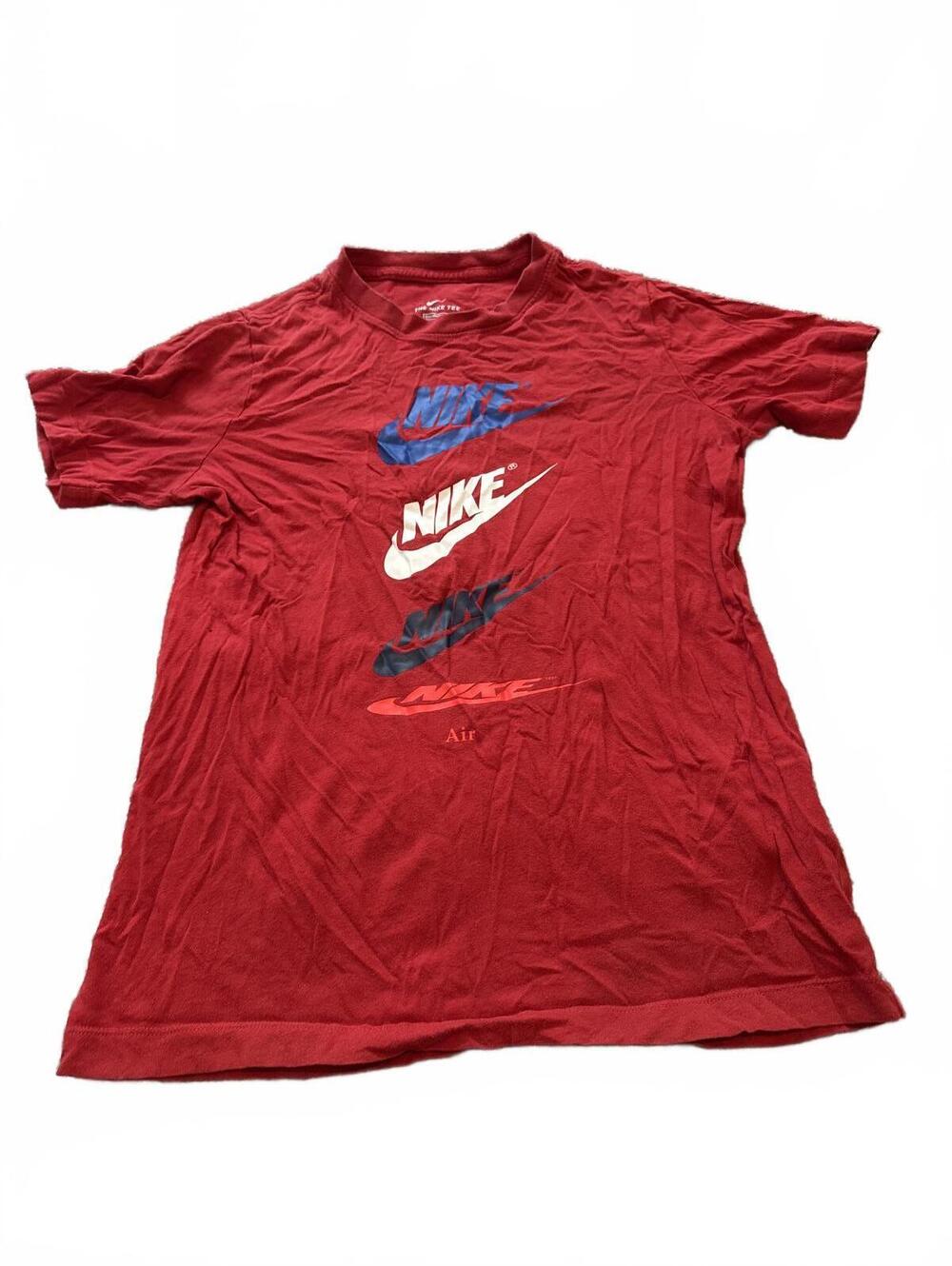 Nike Boys Red Standard Fit Graphic Tee L